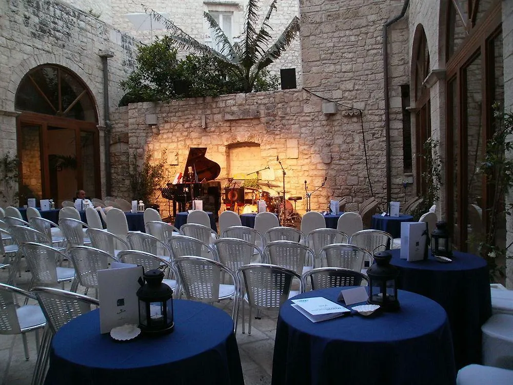 ג'ובינאצו S. Martin Hotel
