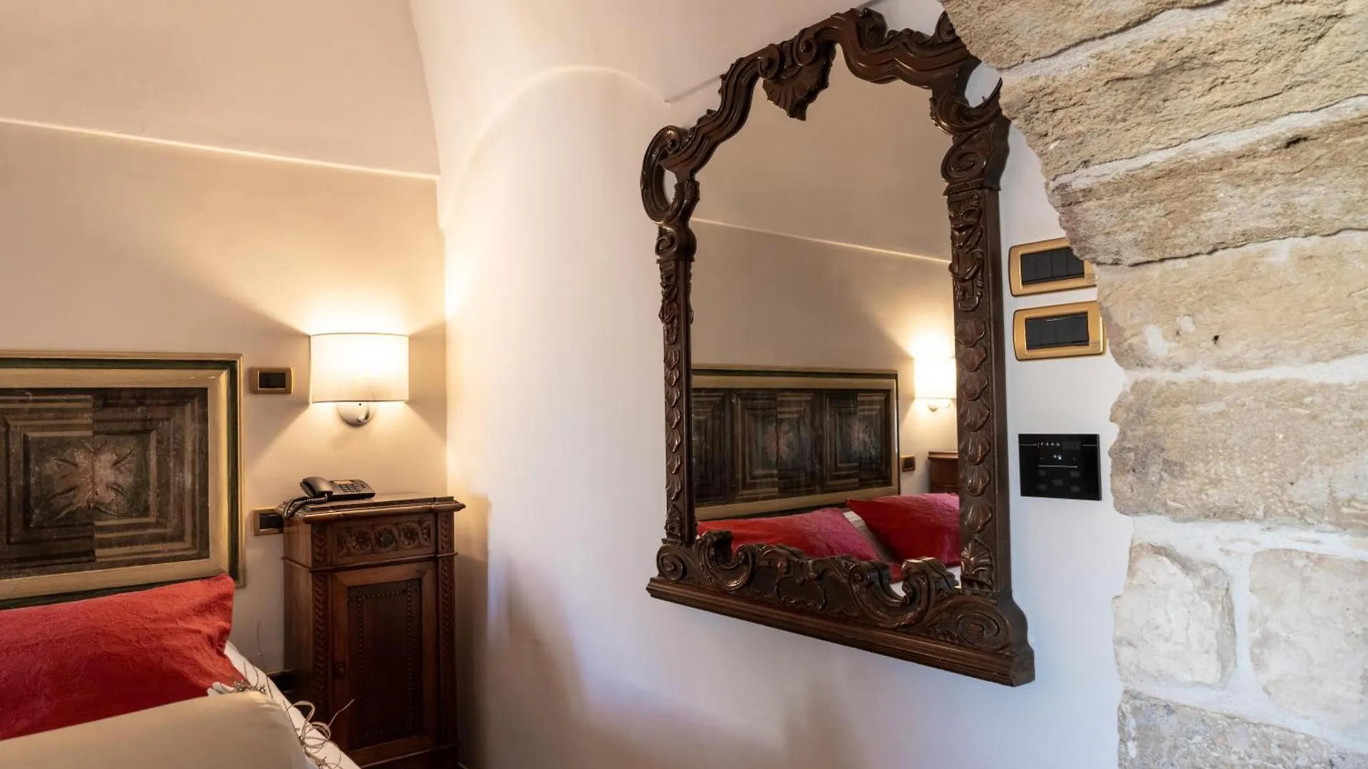 ג'ובינאצו S. Martin Hotel
