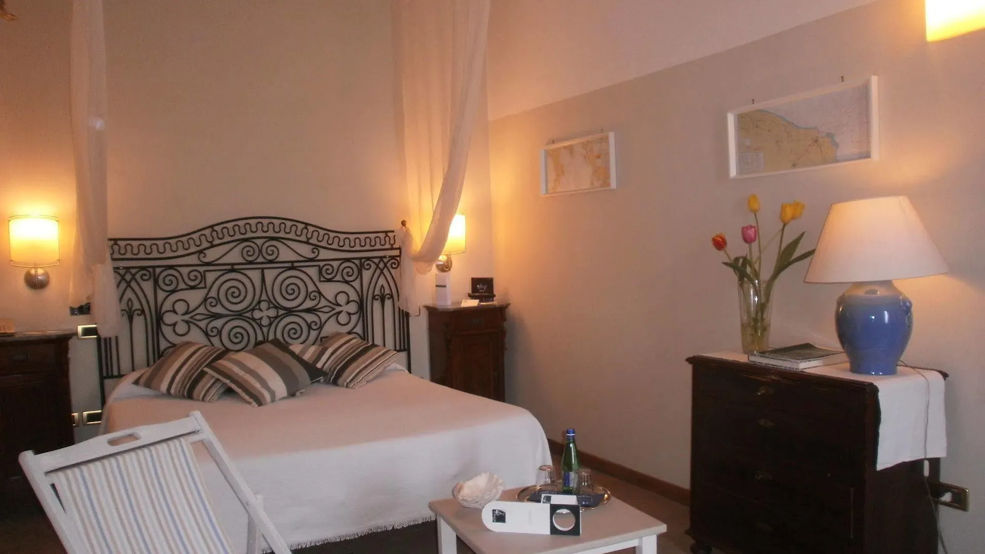 ג'ובינאצו S. Martin Hotel