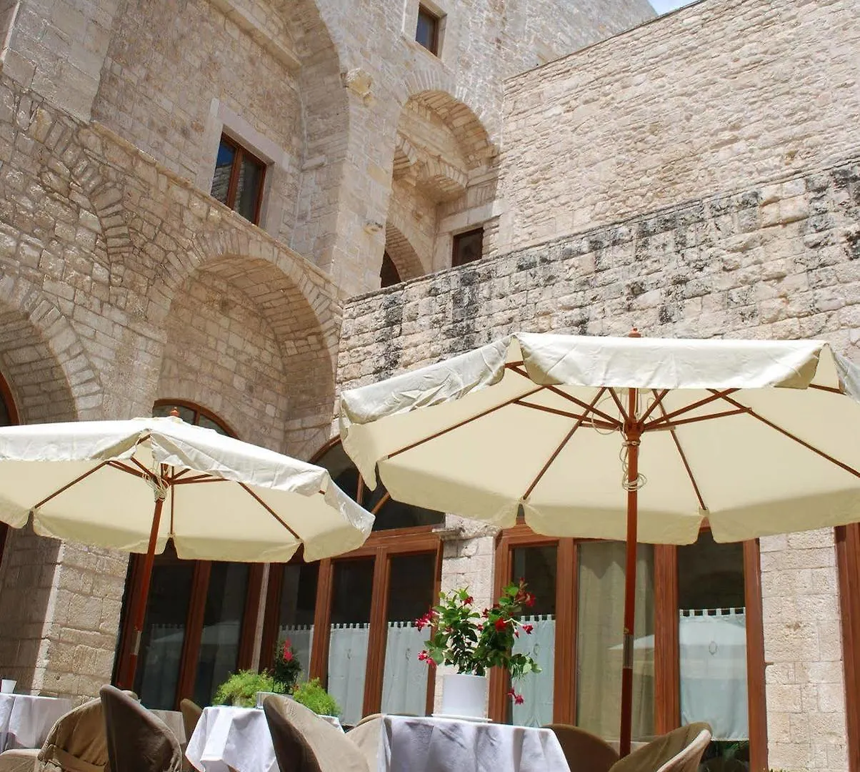 ג'ובינאצו S. Martin Hotel 4*,