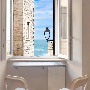 Apartment Dimora Nel Palazzo Ducale With Private Parking, Giovinazzo